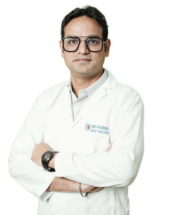 Dr. Naman Utreja | Radiation Oncology,Cancer Care | Sarvodaya Hospital